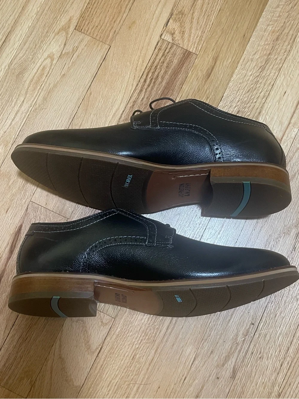 Johnston & Murphy Black Leather XC Flex Raleigh Plain Toe Shoes